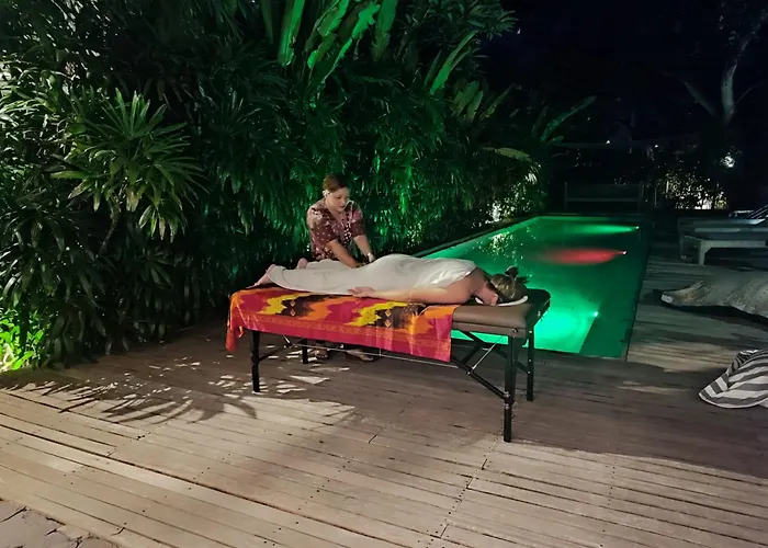 Wahyu Villa 3BR Seminyak Bali Pool