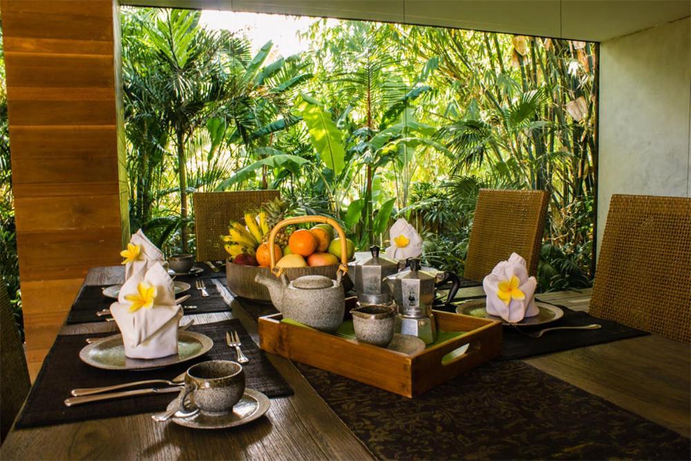 Wahyu Wonderful 3bd With Huge Garden And Large Pool